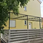 Ema Srima